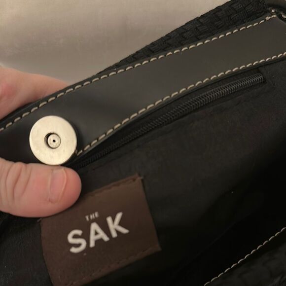 The Sak Elegant Black Woven Shoulder Bag - Picture 7 of 7